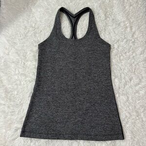Lululemon Activewear Performance Top Size 2